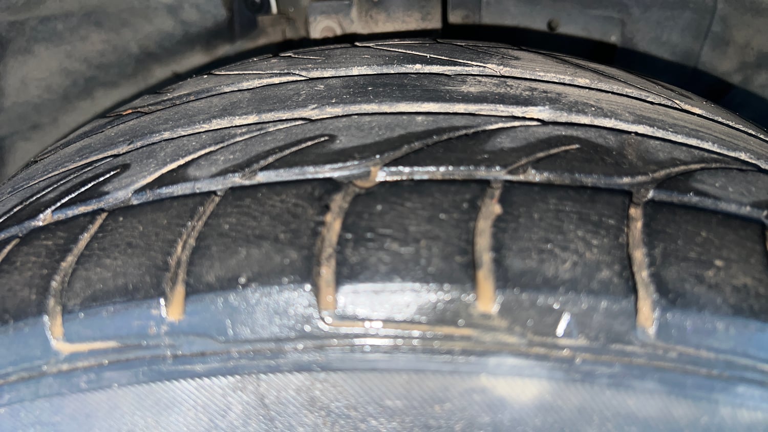 Used 2019 Ford EcoSport Titanium + 1.5L Ti-VCT AT Petrol Automatic tyres RIGHT FRONT TYRE TREAD VIEW