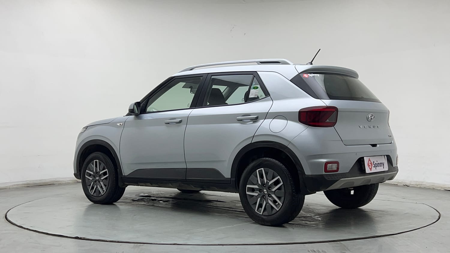 Used 2022 Hyundai Venue S (O) 1.0 Turbo DCT Petrol Automatic exterior LEFT REAR CORNER VIEW