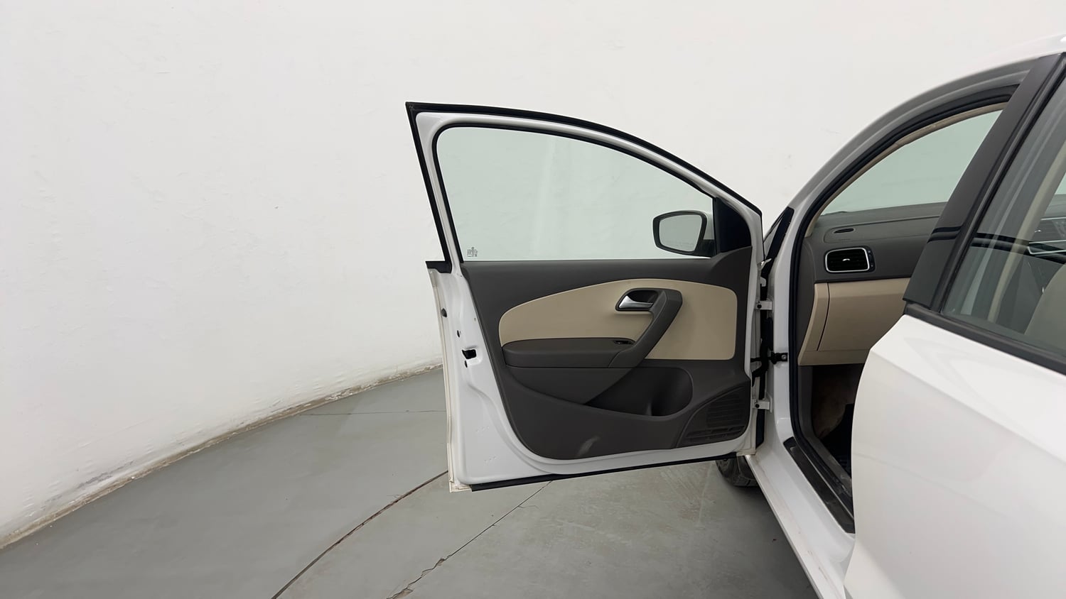 Used 2014 Volkswagen Vento Highline Petrol Petrol Manual interior LEFT FRONT DOOR OPEN VIEW