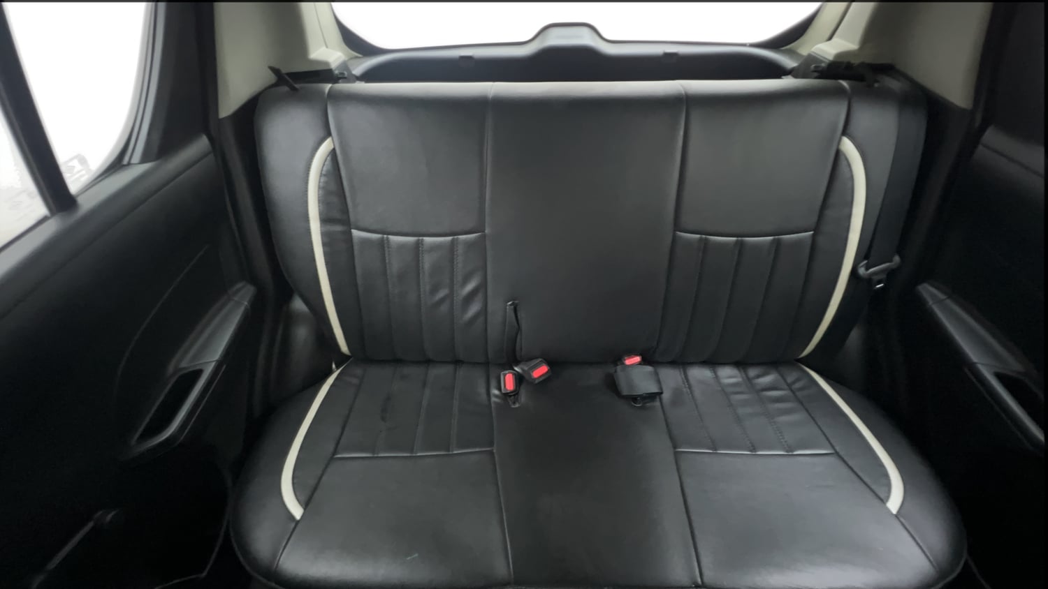 Used 2014 Maruti Suzuki Swift LXi Petrol Manual interior REAR SEAT CONDITION VIEW