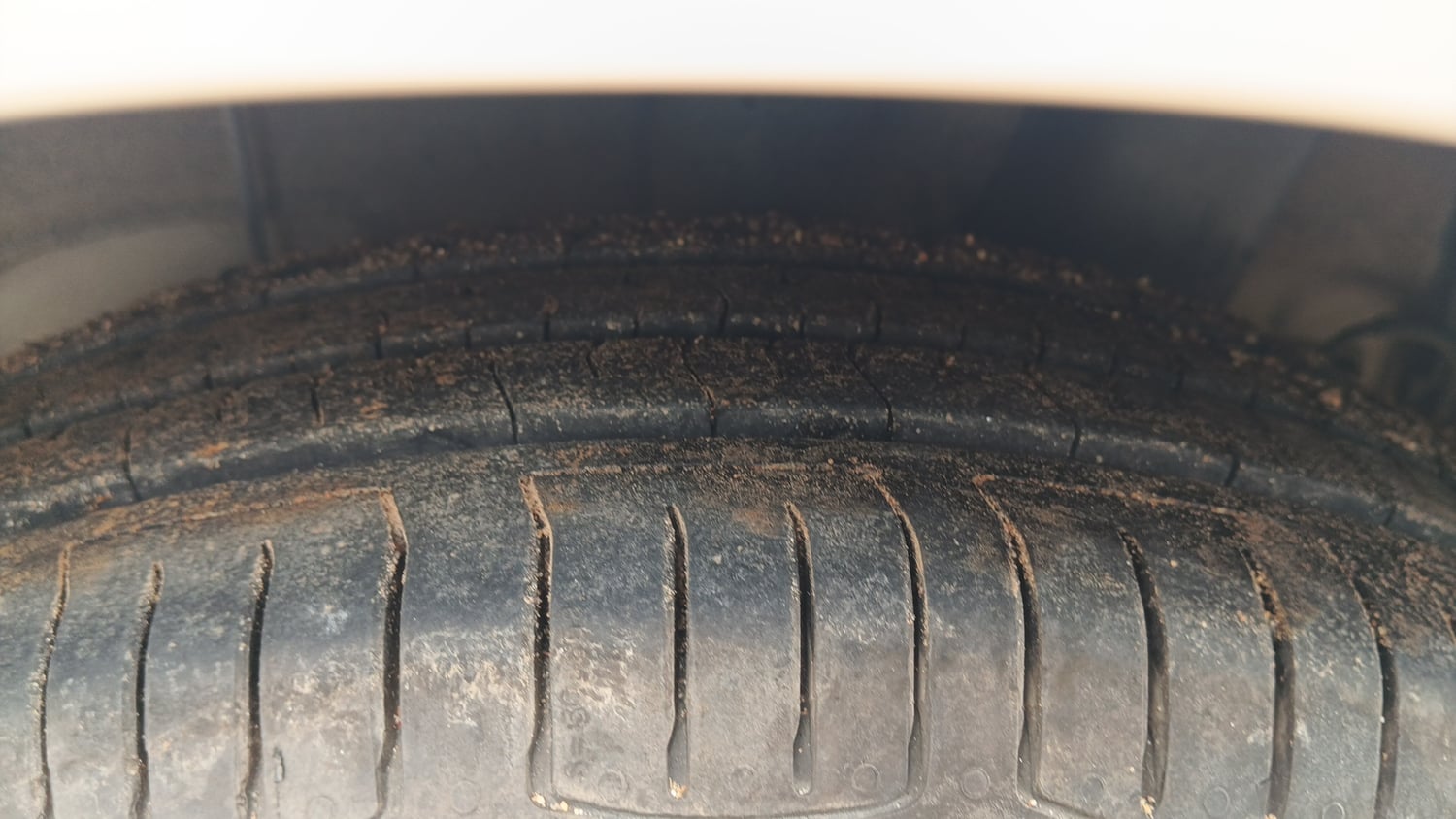 Used 2018 Hyundai Xcent SX Petrol Manual tyres LEFT REAR TYRE TREAD VIEW