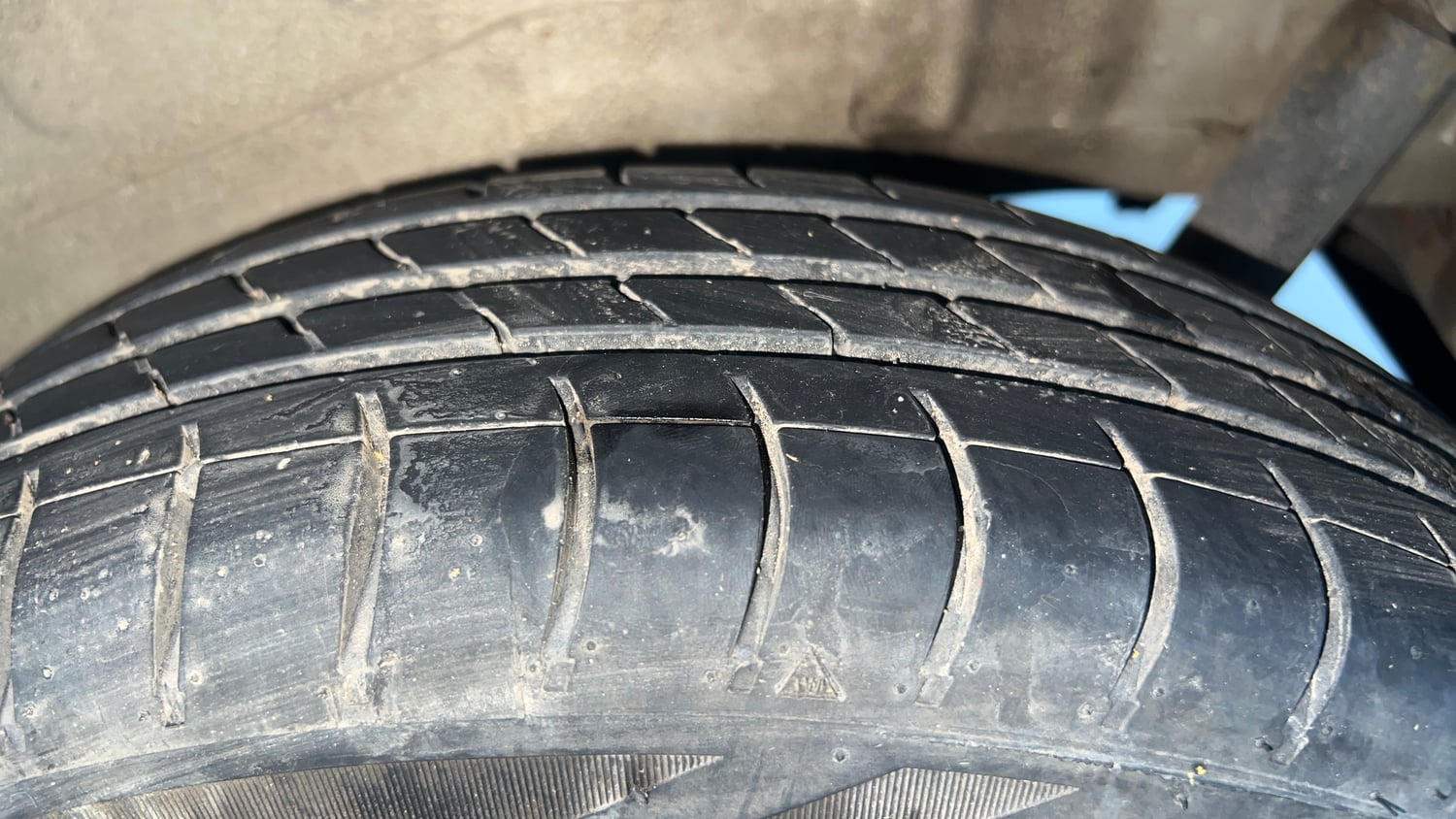 Used 2014 Maruti Suzuki Wagon R LXI Petrol Manual tyres LEFT REAR TYRE TREAD VIEW