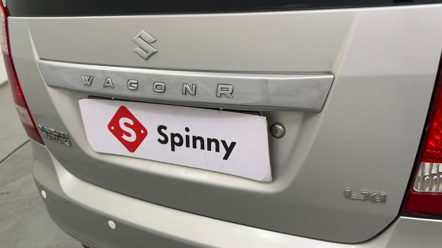 Used 2014 Maruti Suzuki Wagon R LXI CNG Cng Manual dents MINOR SCRATCH
