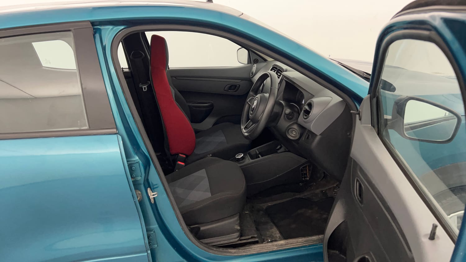 Used 2021 Renault Kwid RXT 1.0 AMT Opt Petrol Automatic interior RIGHT SIDE FRONT DOOR CABIN VIEW
