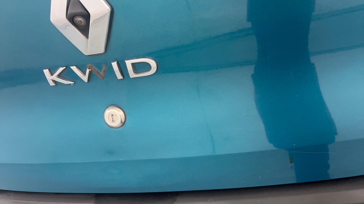 Used 2021 Renault Kwid RXT 1.0 AMT Opt Petrol Automatic dents MINOR DENT