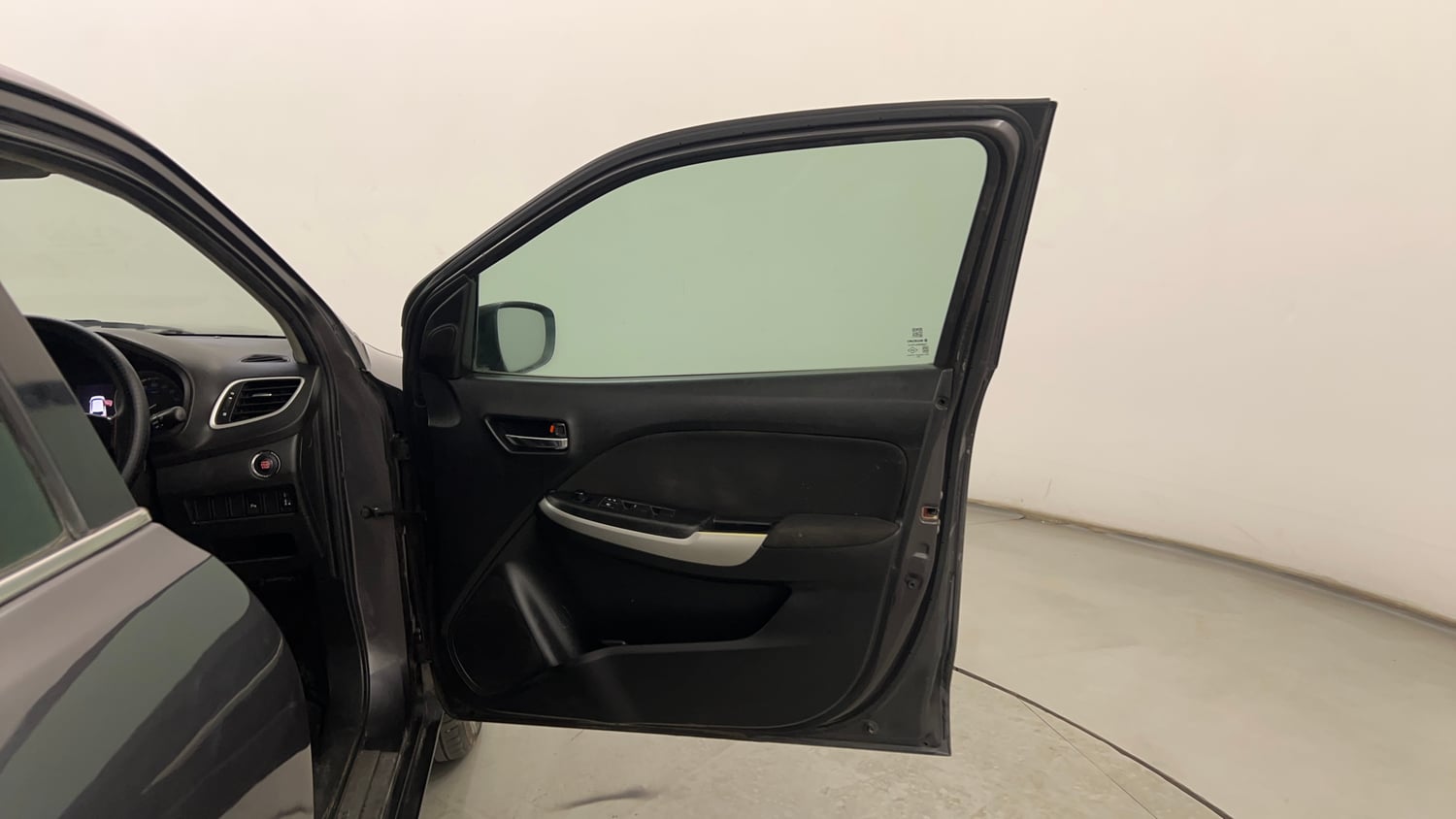 Used 2017 Maruti Suzuki Baleno Zeta 1.2 Petrol Manual interior RIGHT FRONT DOOR OPEN VIEW