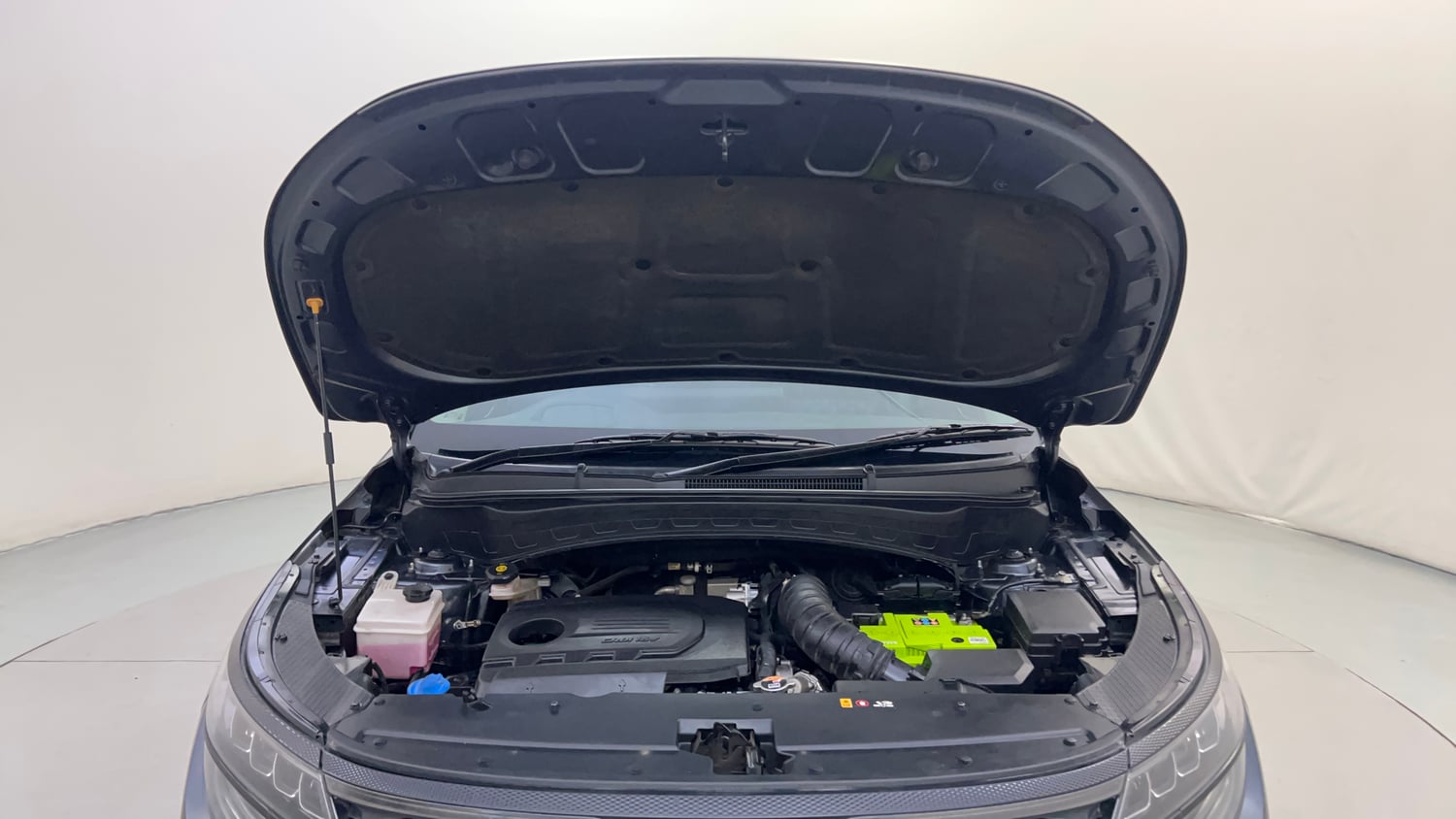 Used 2021 Kia Seltos X Line 1.5 Diesel AT Diesel Automatic engine ENGINE & BONNET OPEN FRONT VIEW