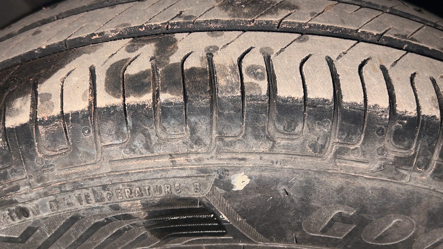 Used 2015 Maruti Suzuki Swift Dzire VXI Petrol Manual tyres LEFT FRONT TYRE TREAD VIEW