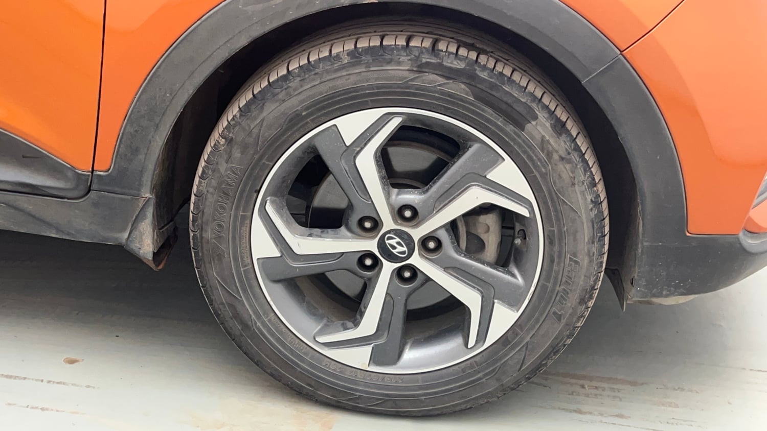 Used 2018 Hyundai Creta SX 1.6 CRDi (O) Diesel Manual tyres RIGHT FRONT TYRE RIM VIEW