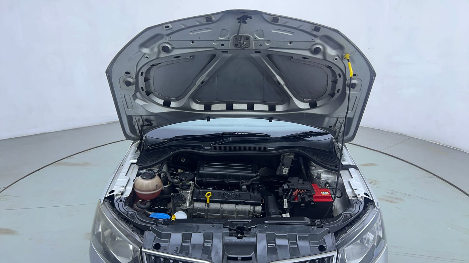 Used 2018 Skoda Rapid Ambition 1.6 MPI Petrol Manual engine ENGINE & BONNET OPEN FRONT VIEW