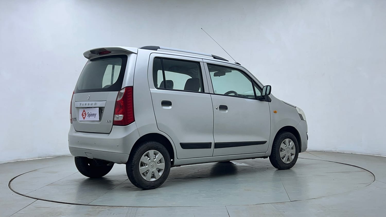 Used 2014 Maruti Suzuki Wagon R LXI Petrol Manual exterior RIGHT REAR CORNER VIEW