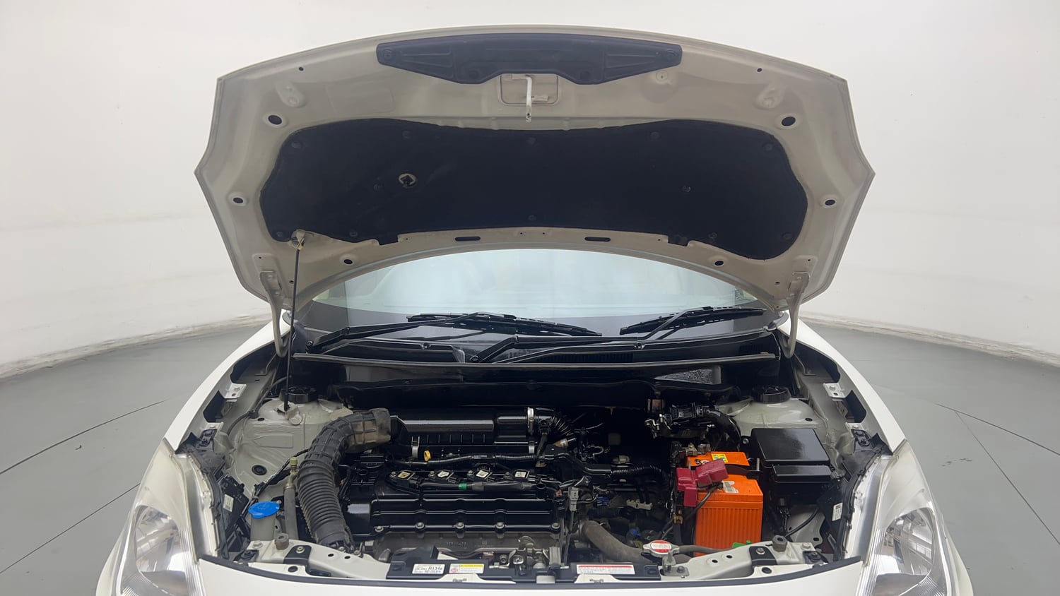 Used 2019 Maruti Suzuki Dzire VXi Petrol Manual engine ENGINE & BONNET OPEN FRONT VIEW