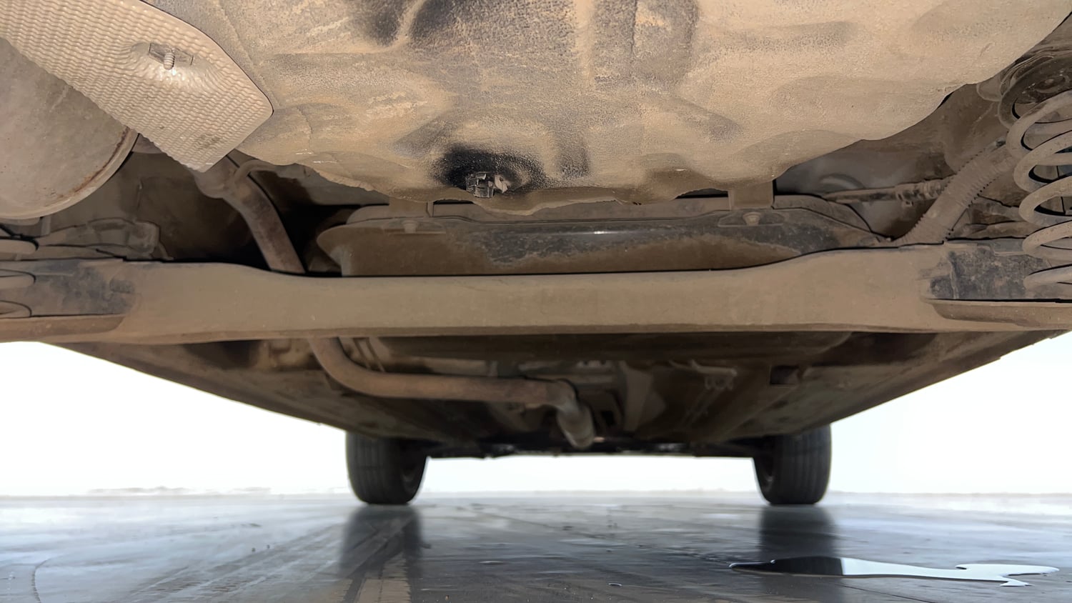 Used 2022 Renault Kiger RXZ Turbo CVT Petrol Automatic extra REAR UNDERBODY VIEW (TAKEN FROM REAR)