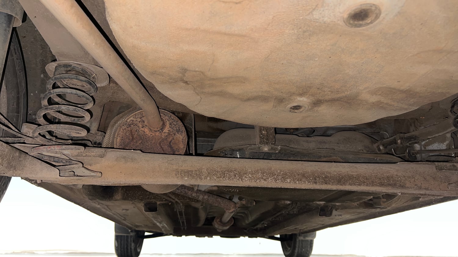 Used 2022 Renault Kwid RXT 1.0 Petrol Manual extra REAR UNDERBODY VIEW (TAKEN FROM REAR)