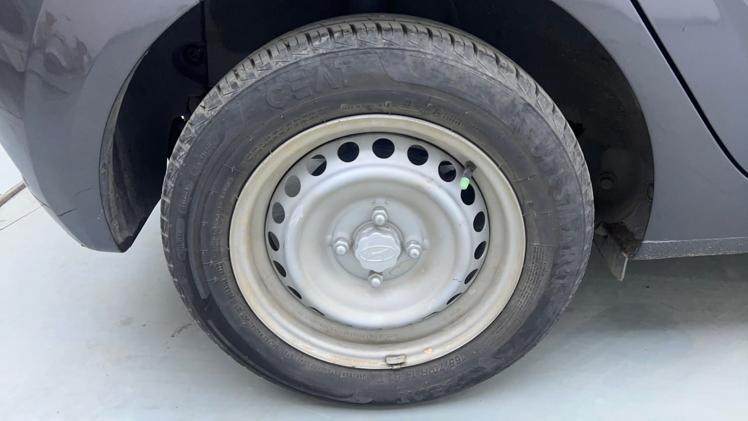Used 2023 Hyundai Grand i10 Nios Era 1.2 Kappa VTVT Petrol Manual tyres RIGHT REAR TYRE RIM VIEW