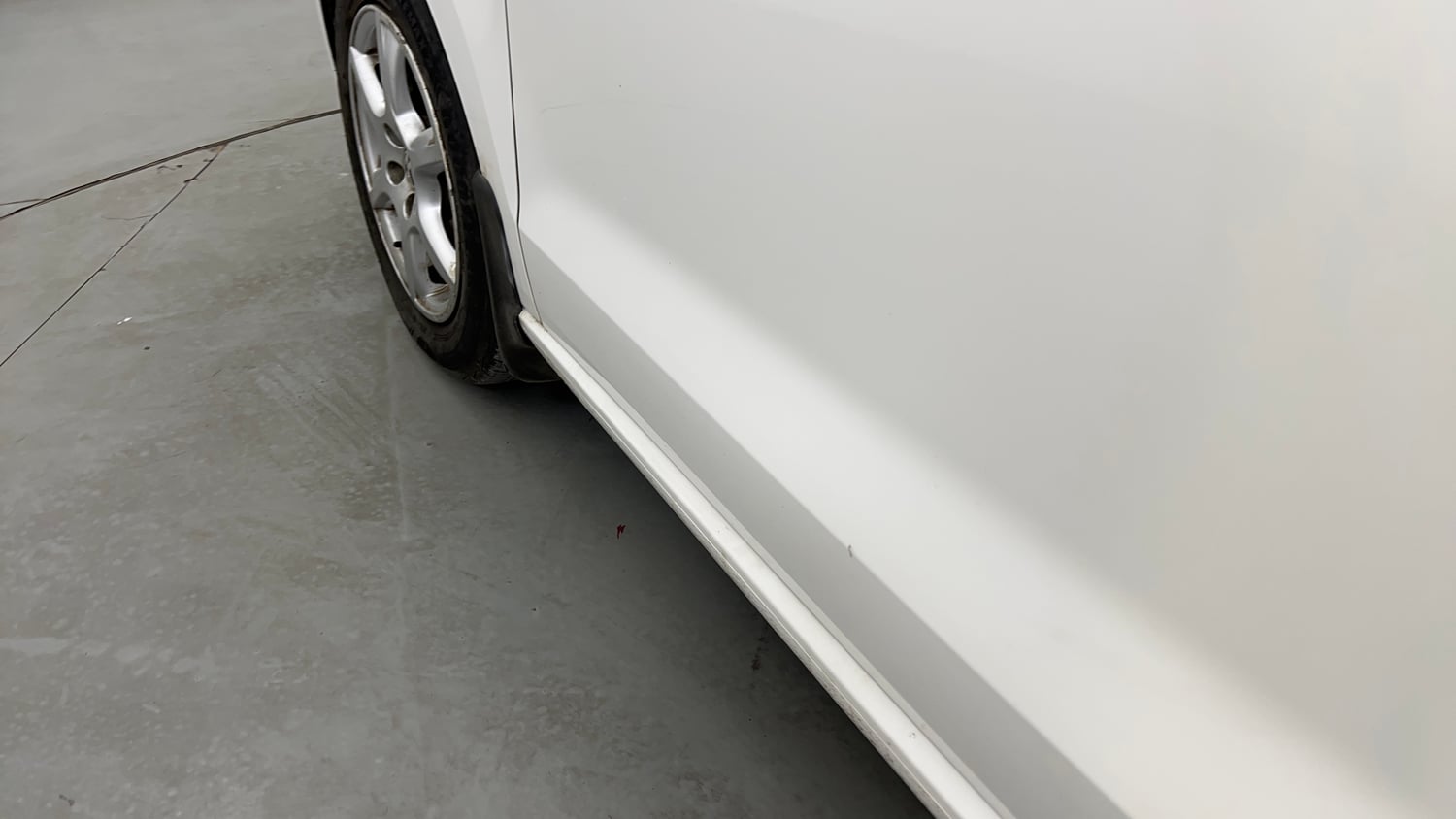 Used 2014 Volkswagen Vento Highline Petrol Petrol Manual dents MINOR SCRATCH