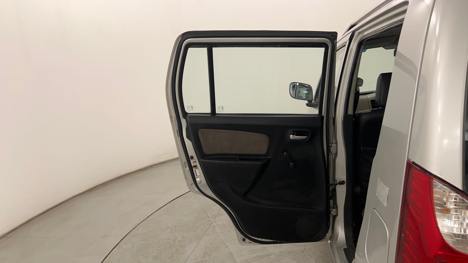 Used 2014 Maruti Suzuki Wagon R LXI CNG Cng Manual interior LEFT REAR DOOR OPEN VIEW