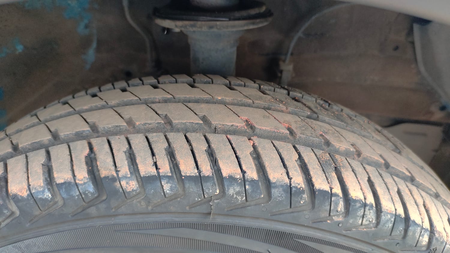 Used 2023 Maruti Suzuki Alto K10 VXi AGS Petrol Automatic tyres RIGHT FRONT TYRE TREAD VIEW