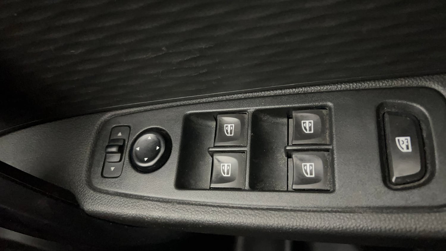 Used 2021 Renault Kiger RXL MT Petrol Manual top_features Adjustable ORVM