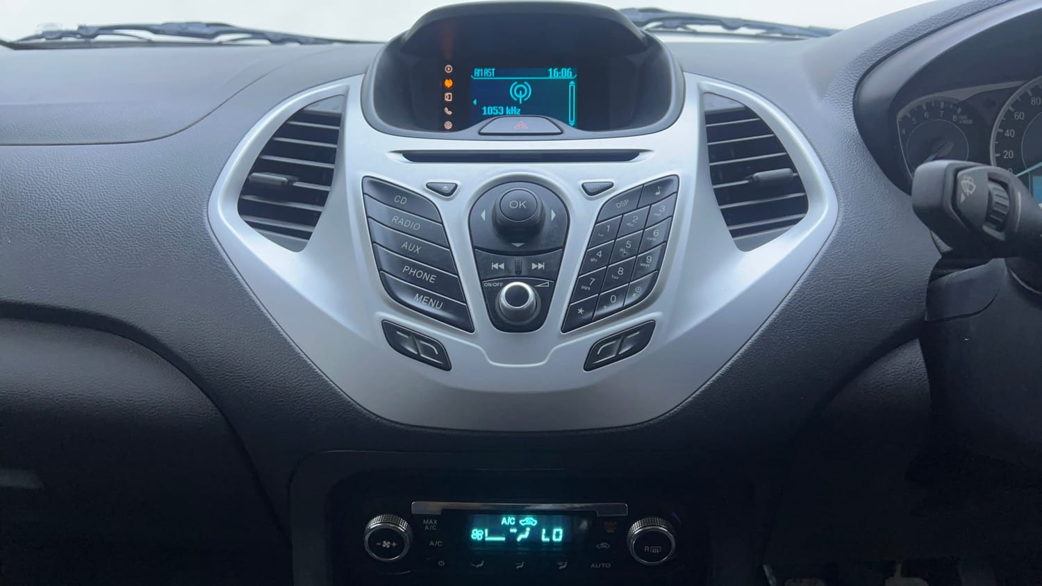 Used 2016 Ford Figo Titanium Plus 1.2 Ti-VCT Petrol Manual interior MUSIC SYSTEM & AC CONTROL VIEW