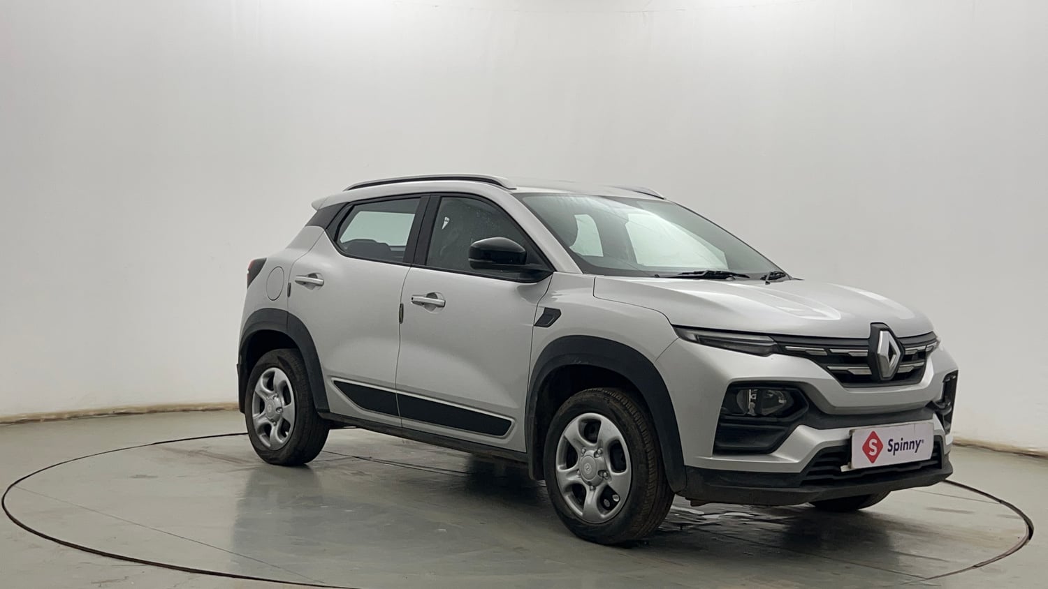 Used 2021 Renault Kiger RXL MT Petrol Manual exterior RIGHT FRONT CORNER VIEW