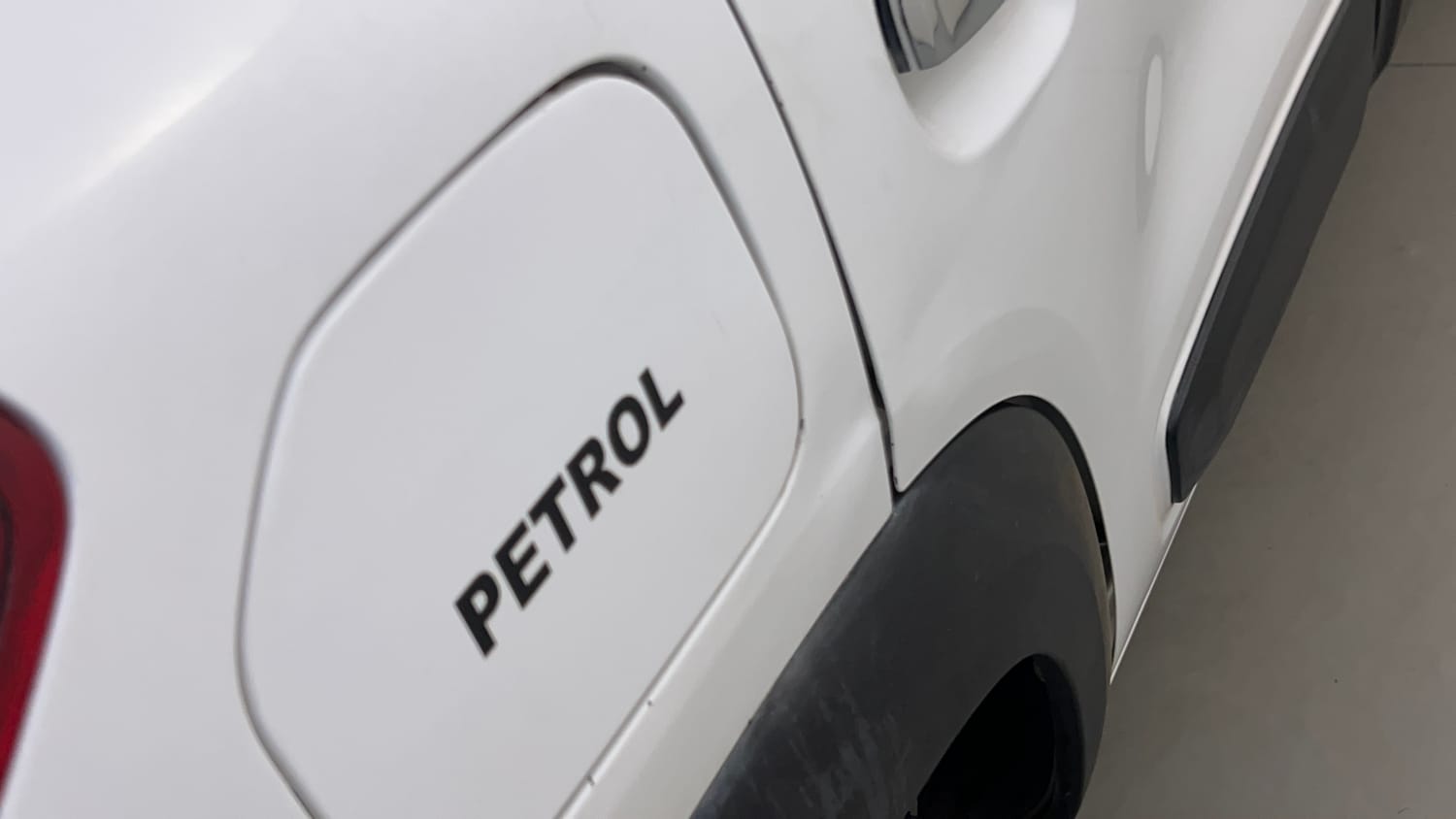 Used 2022 Renault Kwid RXT 1.0 Petrol Manual dents MINOR SCRATCH
