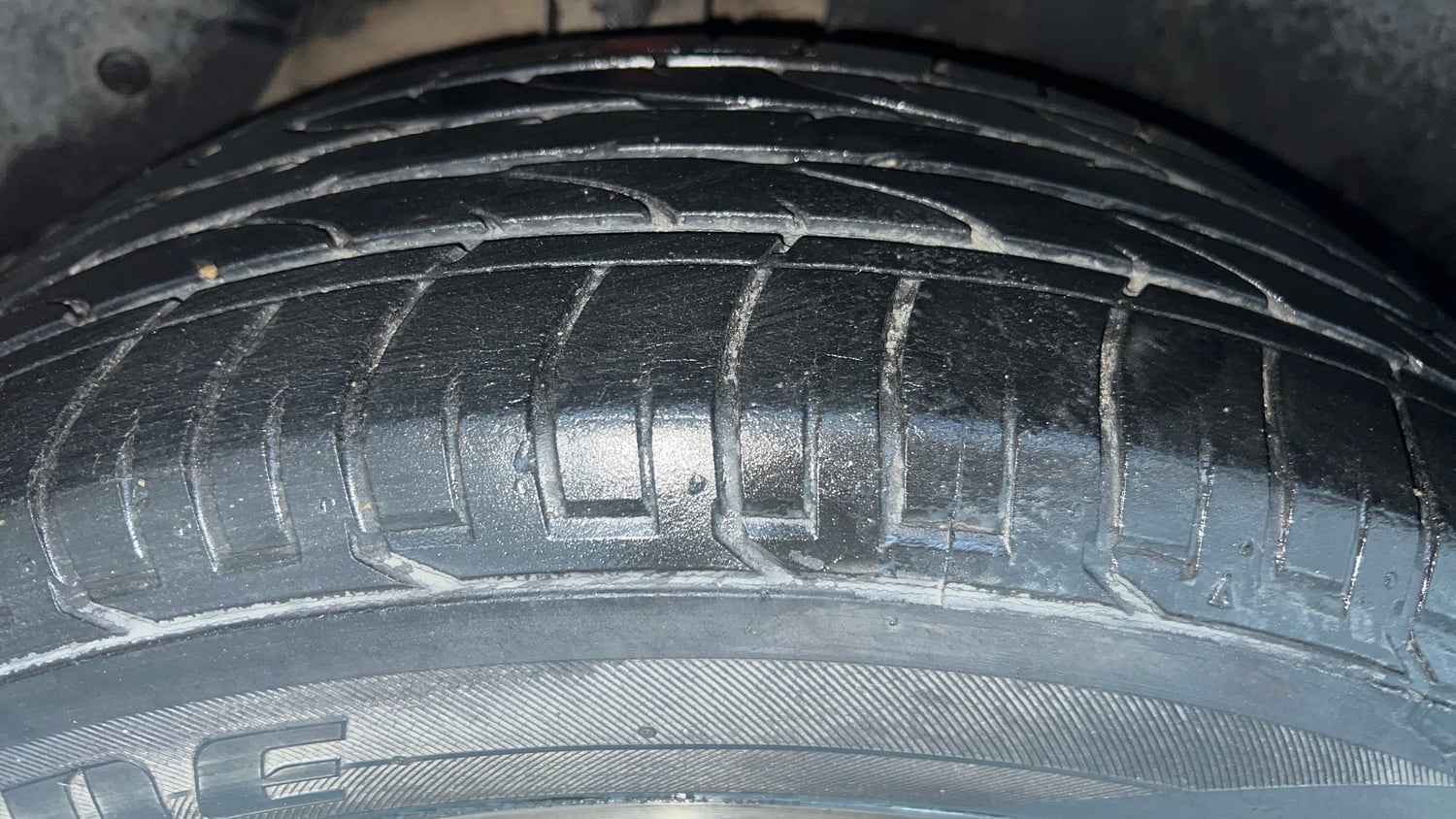 Used 2017 Hyundai Creta 1.6 SX Plus AT Petrol Petrol Automatic tyres RIGHT REAR TYRE TREAD VIEW