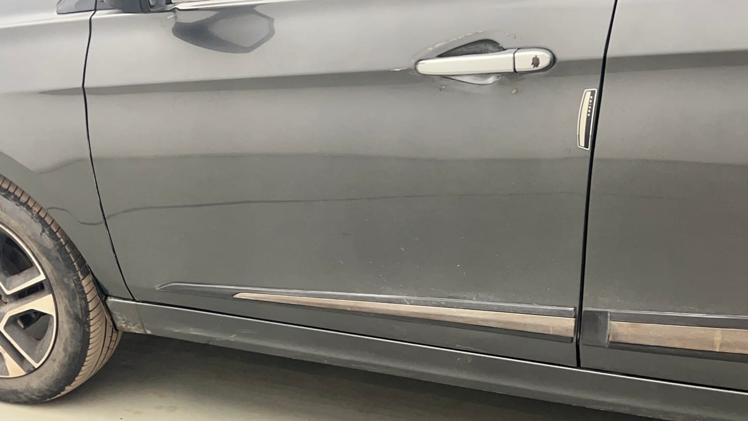 Used 2025 Tata Tiago XZ Plus Petrol Manual dents MINOR DENT