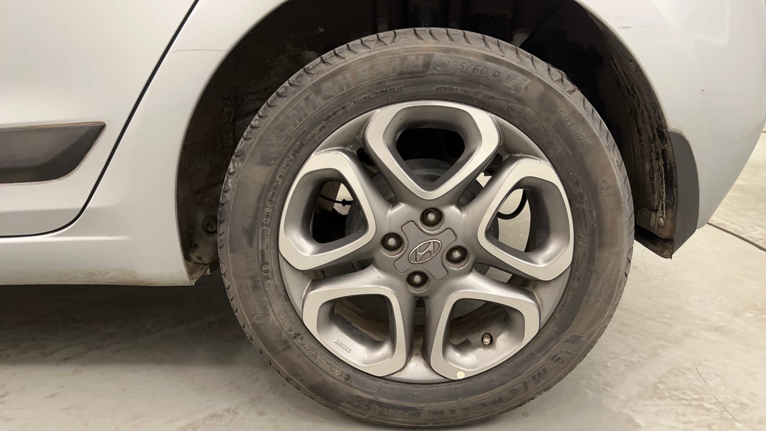 Used 2019 Hyundai Elite i20 Asta 1.2 (O) Petrol Manual tyres LEFT REAR TYRE RIM VIEW