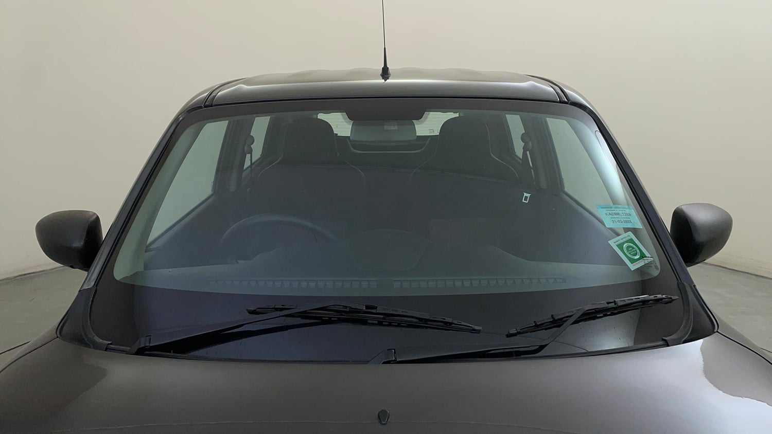 Used 2025 Maruti Suzuki S-Presso VXi (O) Petrol Manual exterior FRONT WINDSHIELD VIEW