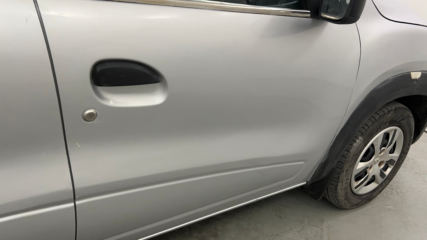 Used 2016 Renault Kwid RXT Petrol Manual dents MINOR DENT