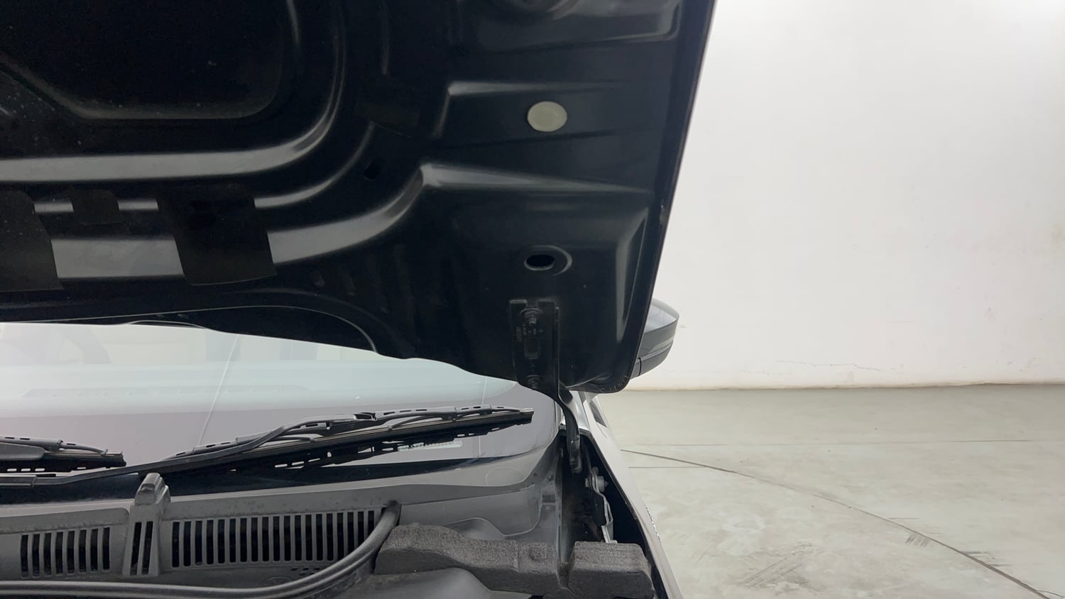 Used 2022 Skoda Slavia Style 1.0L TSI MT Petrol Manual engine ENGINE LEFT SIDE HINGE & APRON VIEW