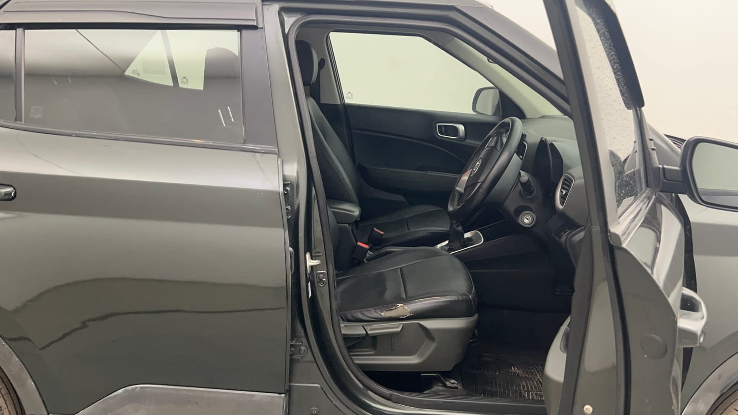 Used 2021 Hyundai Venue S Plus 1.2 Petrol Petrol Manual interior RIGHT SIDE FRONT DOOR CABIN VIEW