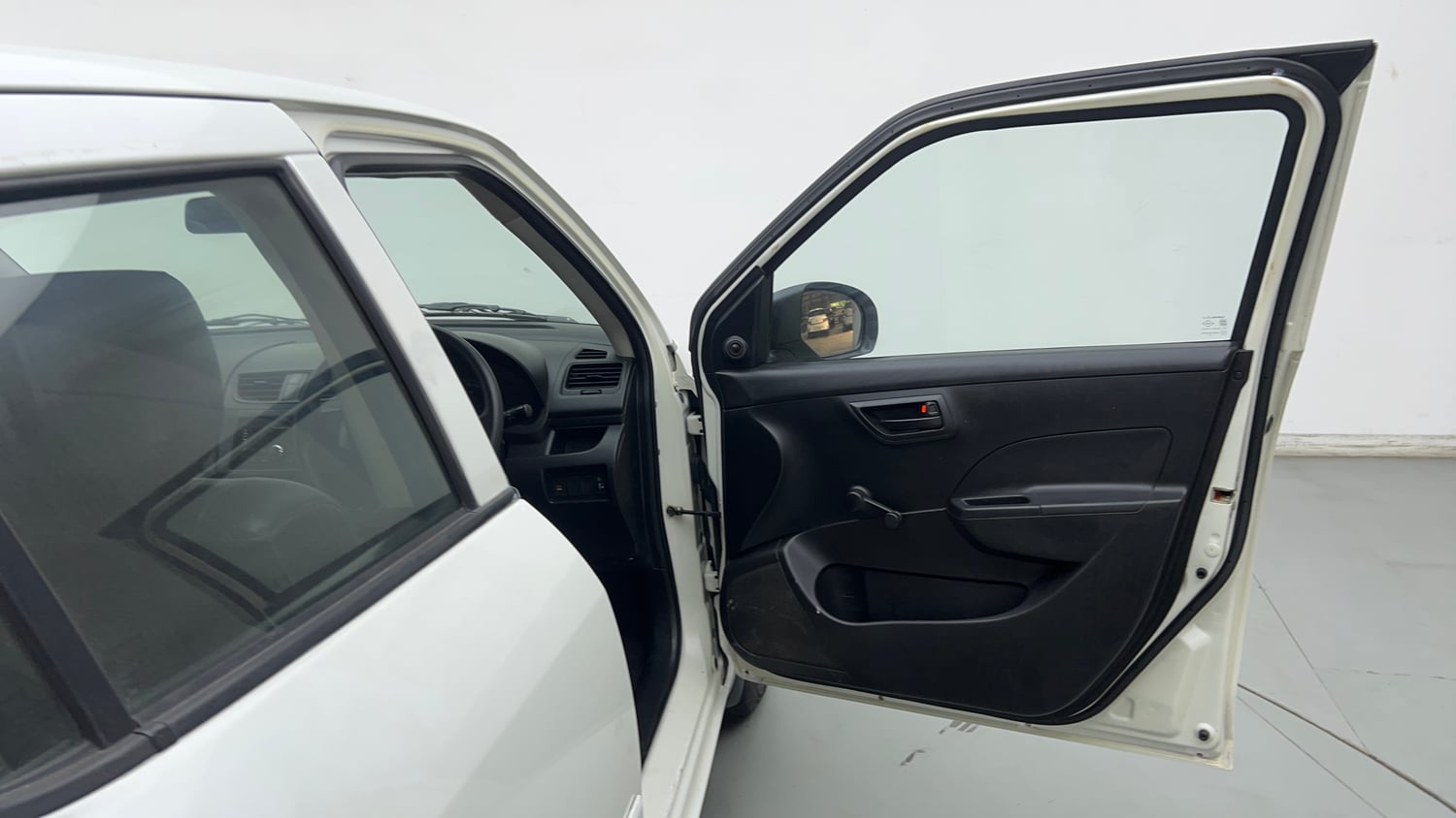 Used 2014 Maruti Suzuki Swift LXi Petrol Manual interior RIGHT FRONT DOOR OPEN VIEW