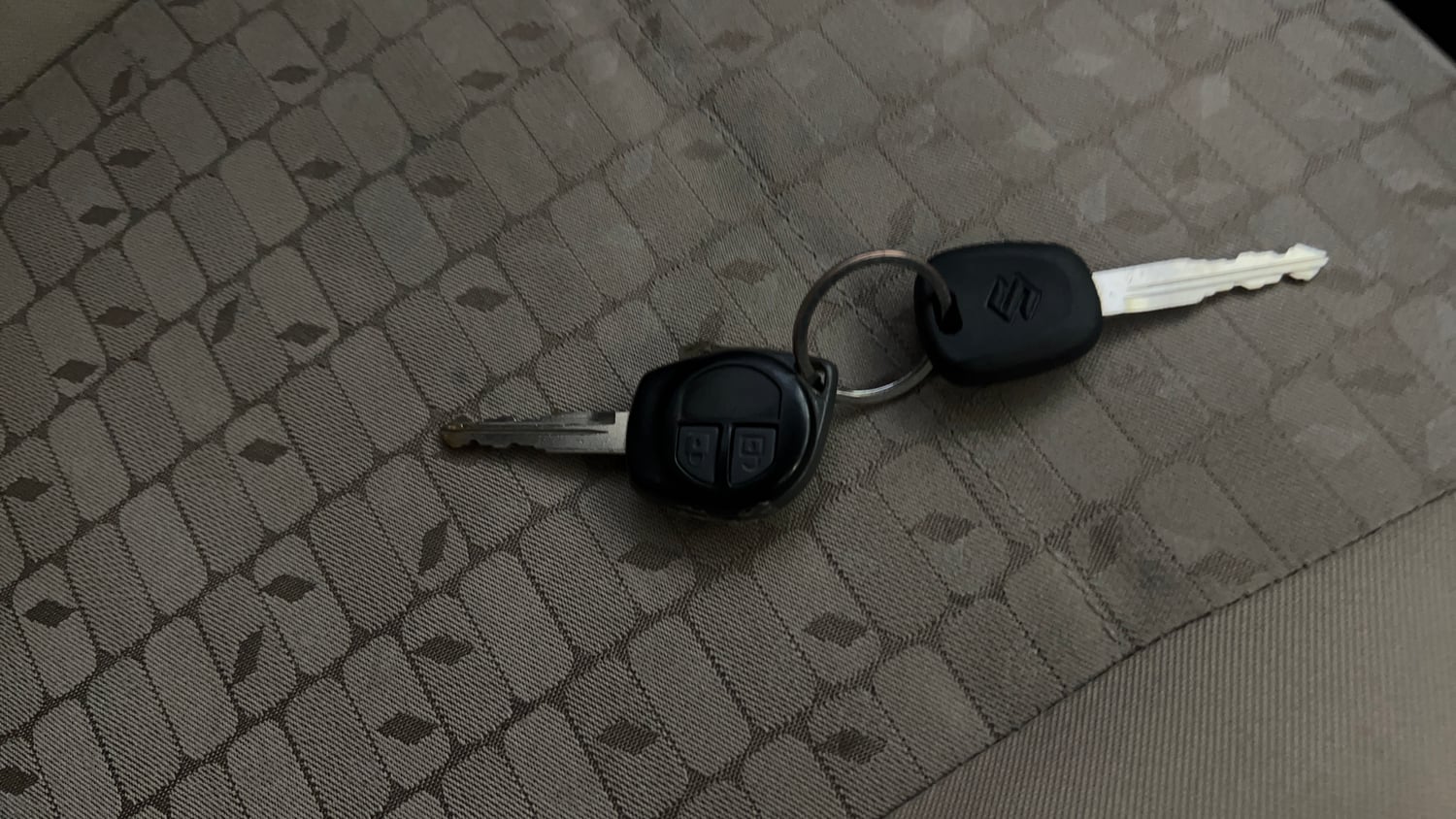 Used 2017 Maruti Suzuki Wagon R 1.0 VXI AMT Petrol Automatic extra CAR KEY VIEW