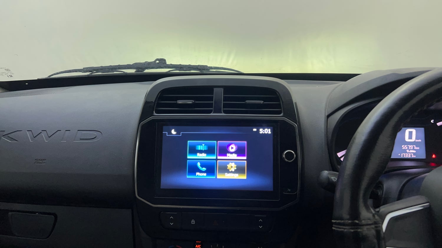 Used 2022 Renault Kwid RXT 1.0 Petrol Manual top_features Integrated (in-dash) music system
