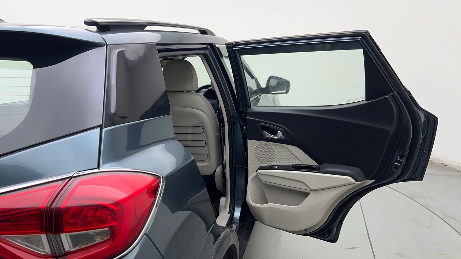 Used 2022 Mahindra XUV 300 W8 (O) 1.2 Petrol AMT Petrol Automatic interior RIGHT REAR DOOR OPEN VIEW