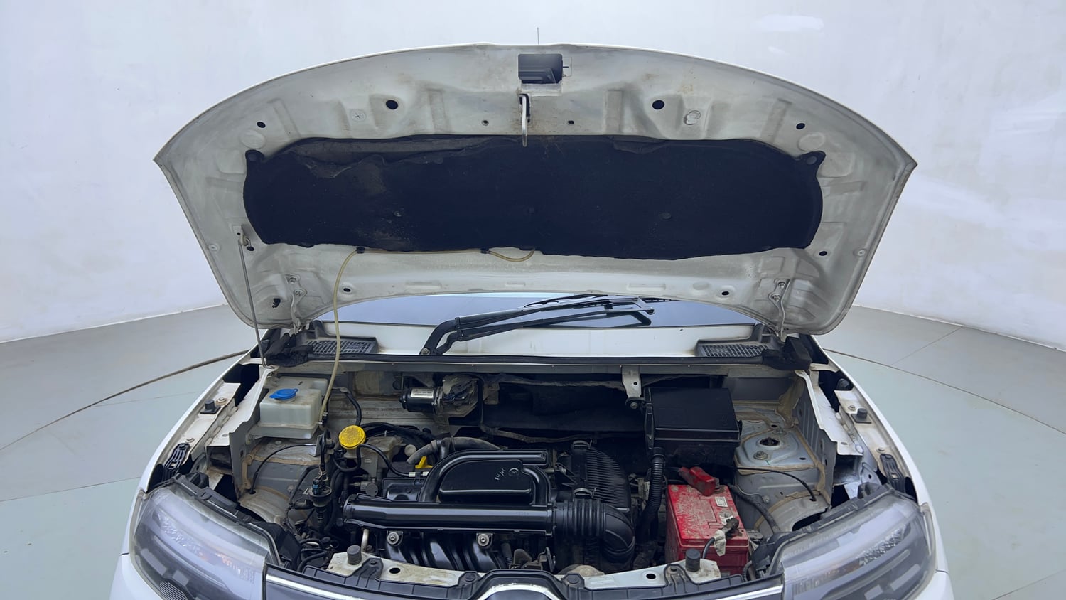 Used 2020 Renault Kwid 1.0 RXT Opt Petrol Manual engine ENGINE & BONNET OPEN FRONT VIEW