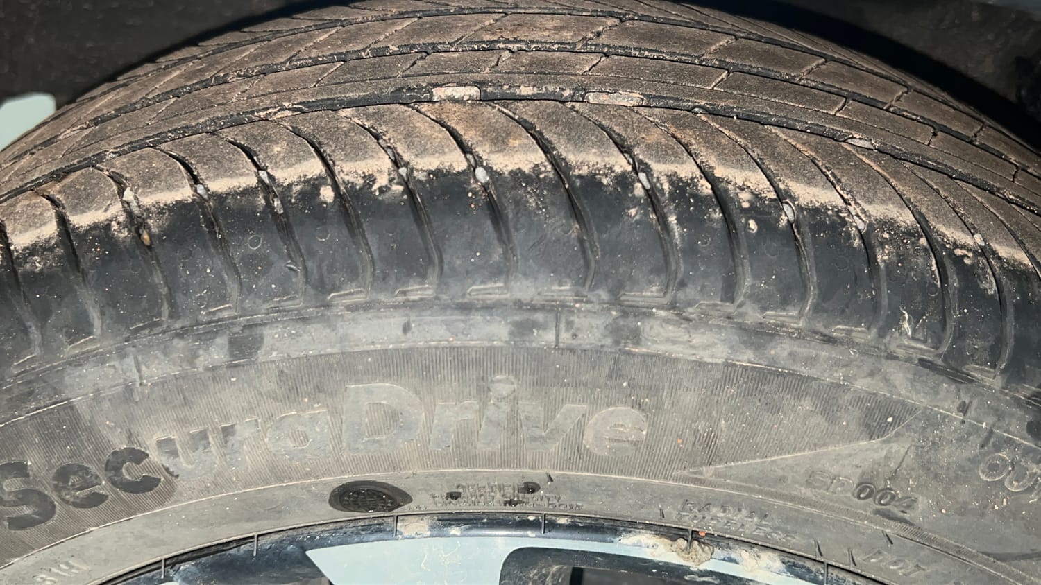 Used 2025 Tata Tiago XZ Plus Petrol Manual tyres RIGHT REAR TYRE TREAD VIEW