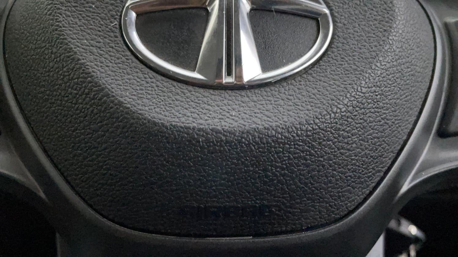 Used 2023 Tata Punch Camo Adventure Rhythm AMT Petrol Automatic top_features Airbags