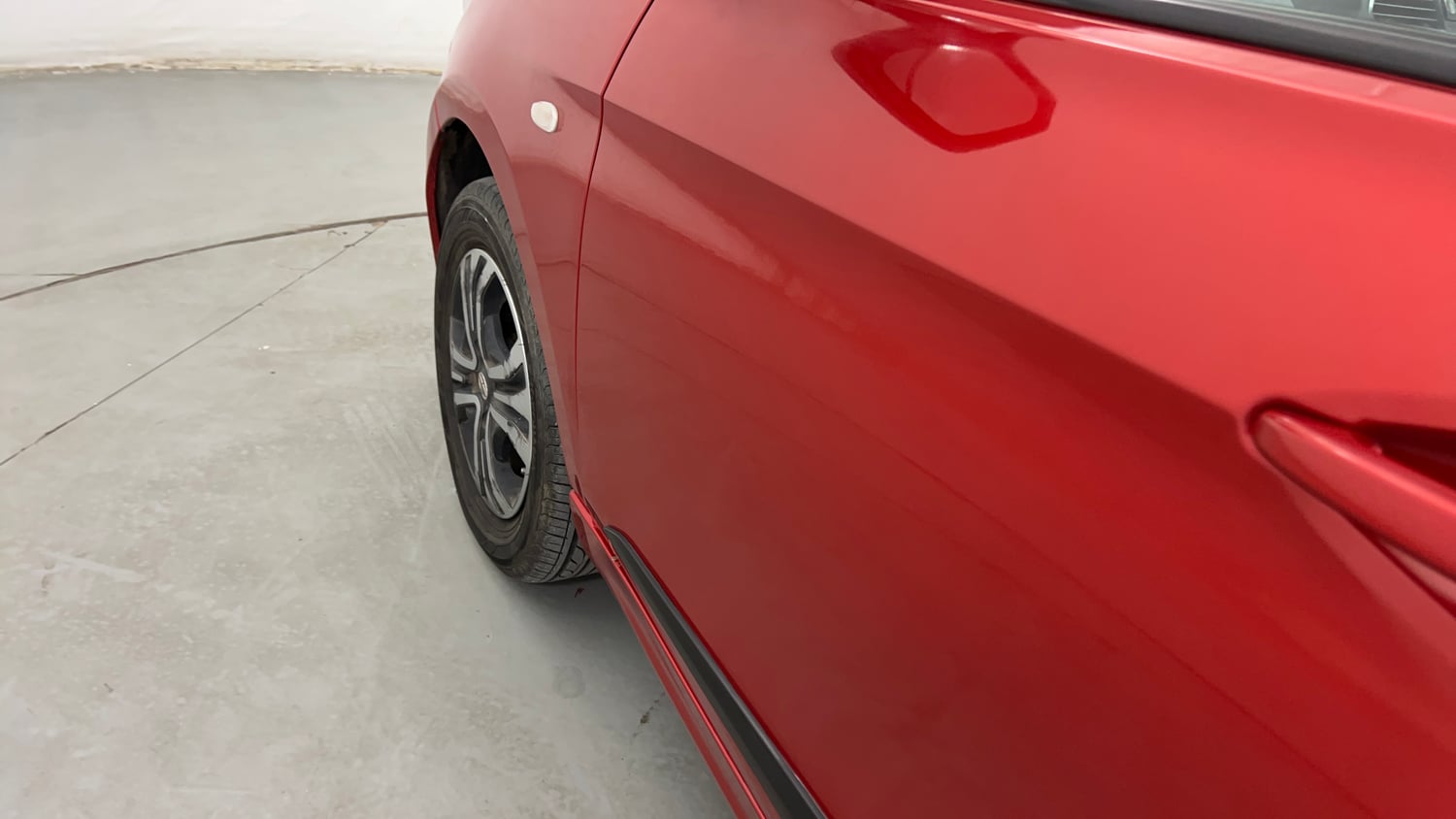 Used 2019 Tata Tiago Revotron XZA Petrol Automatic dents MINOR SCRATCH