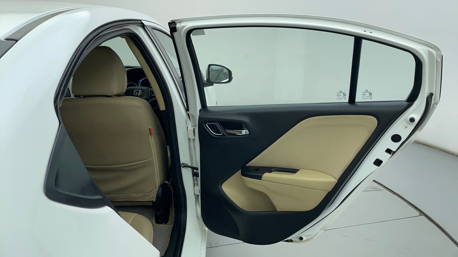 Used 2020 Honda City VX CVT Petrol Petrol Automatic interior RIGHT REAR DOOR OPEN VIEW