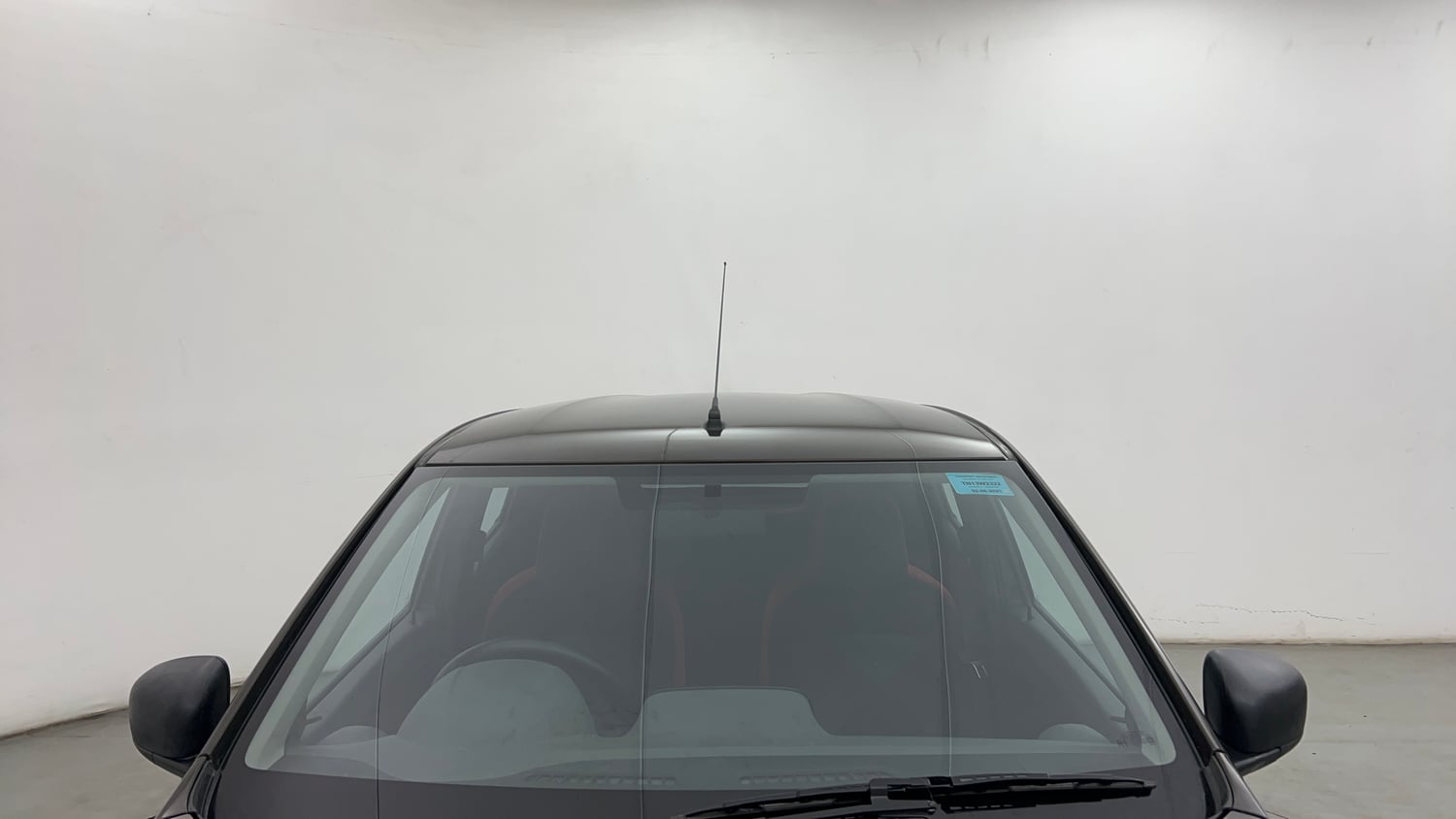 Used 2021 Renault Kwid RXT 1.0 (O) Petrol Manual exterior FRONT WINDSHIELD VIEW