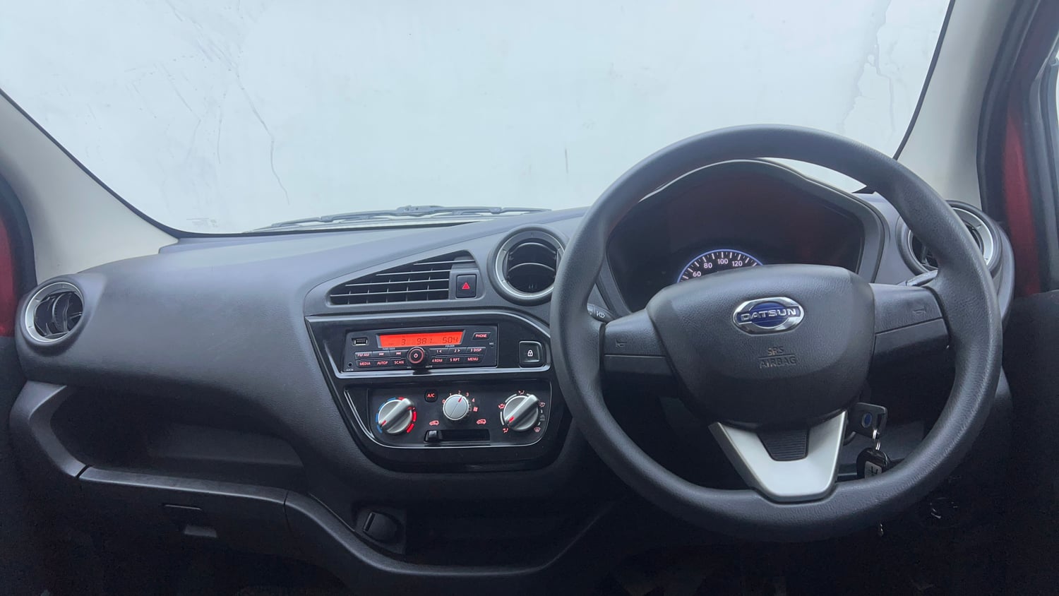 Used 2018 Datsun Redi-GO S 1.0 AMT Petrol Automatic interior DASHBOARD VIEW