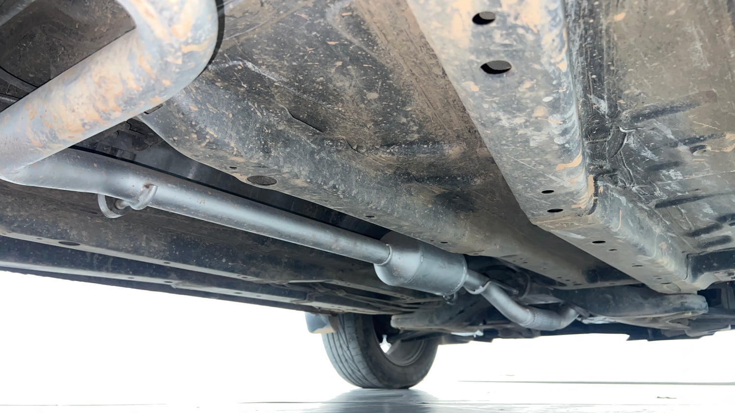 Used 2021 Tata Nexon XZA Plus (O) Diesel Diesel Automatic extra REAR RIGHT UNDERBODY VIEW