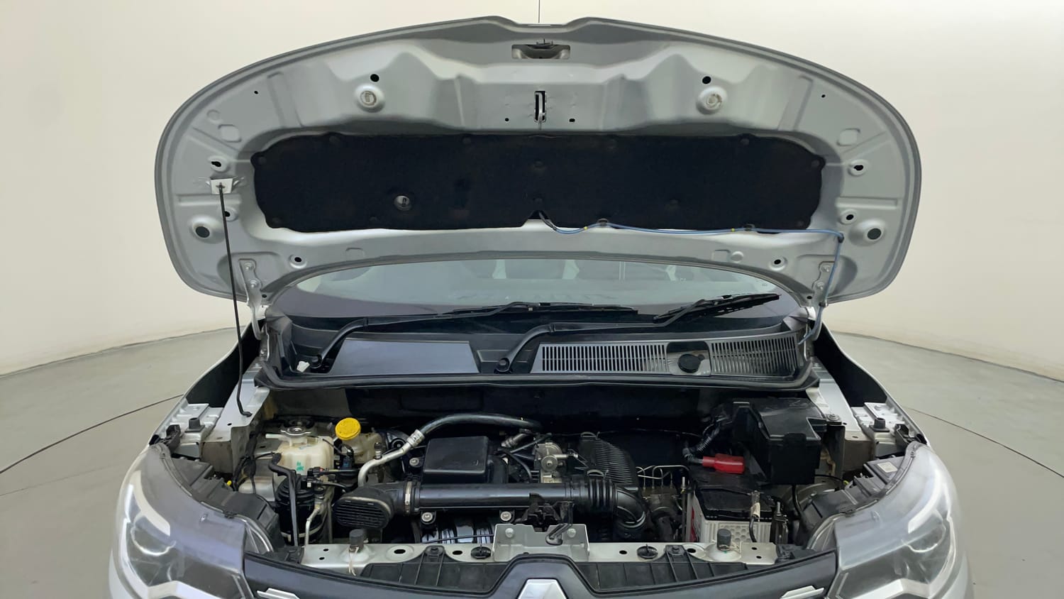 Used 2024 Renault Triber RXT Petrol Manual engine ENGINE & BONNET OPEN FRONT VIEW