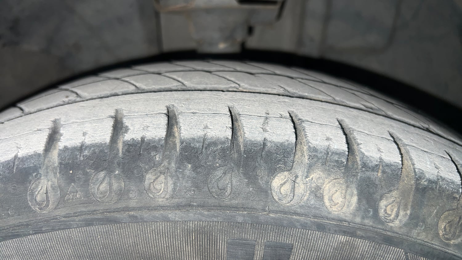 Used 2021 Renault Kwid RXT 1.0 (O) Petrol Manual tyres RIGHT FRONT TYRE TREAD VIEW