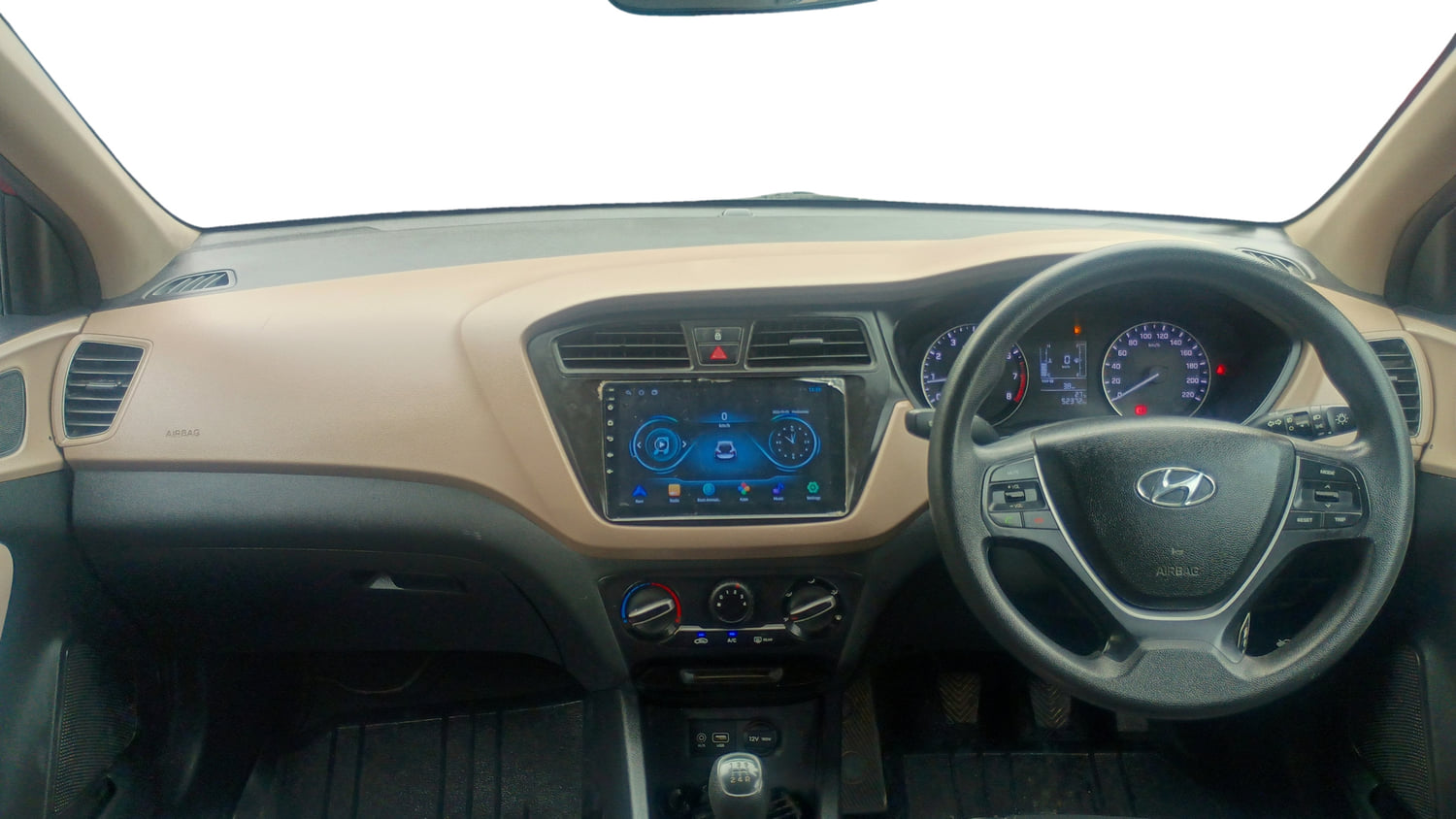 Used 2018 Hyundai Elite i20 Sportz 1.2 Petrol Manual interior DASHBOARD VIEW