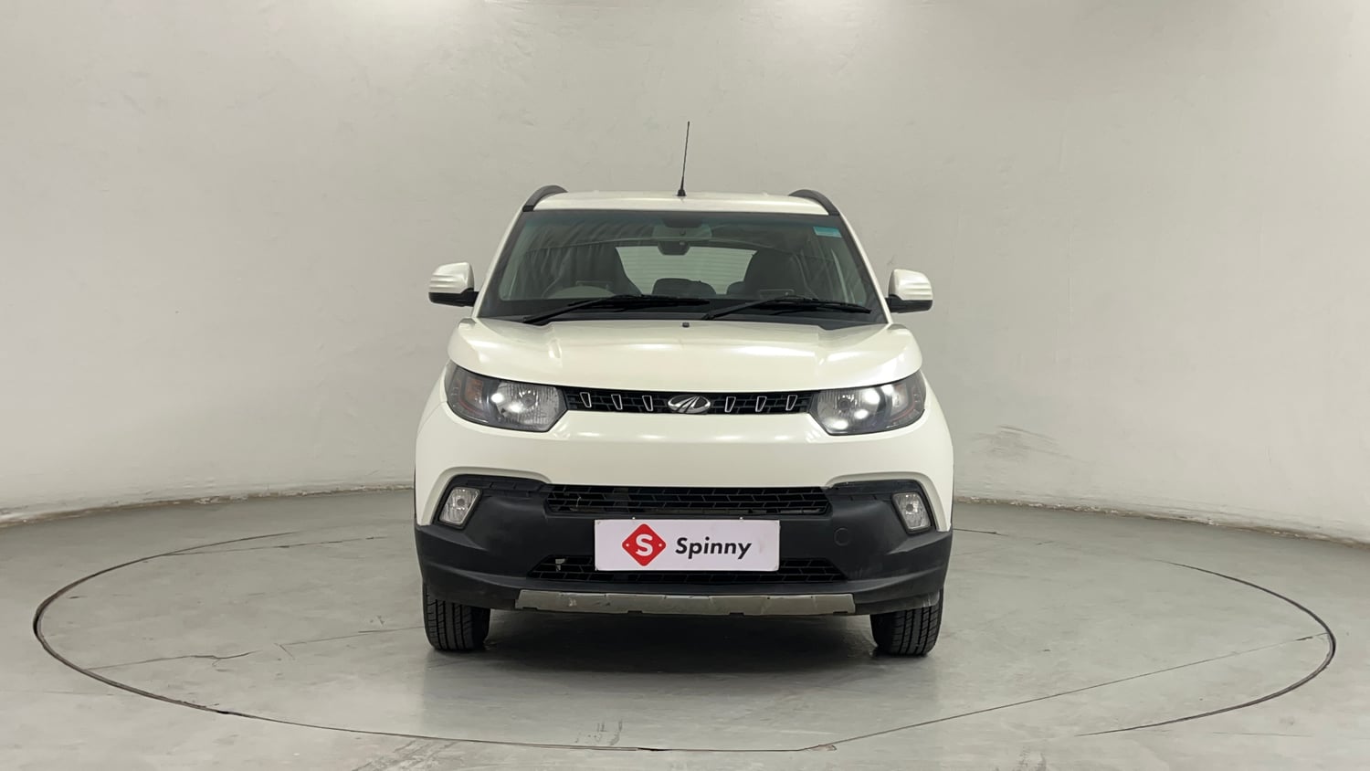 Used 2016 Mahindra KUV100 K8 6 STR Petrol Manual exterior FRONT VIEW