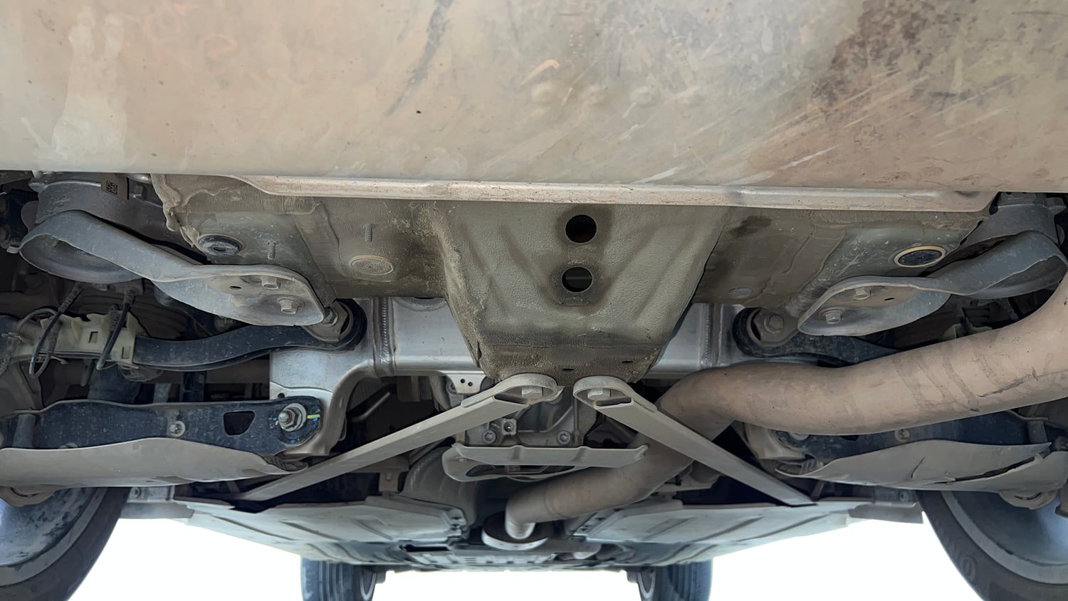Used 2021 BMW X7 xDrive40i M Sport Petrol Automatic extra REAR UNDERBODY VIEW (TAKEN FROM REAR)